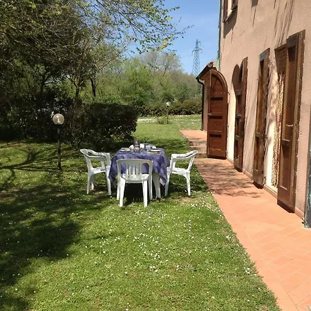 Valdicciola Apartment *